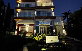 Apartamento Espetacular, 2 Suites, A 30M Da Rua Coberta